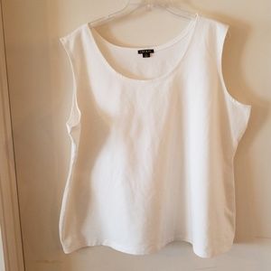 IMAN Global Chic Luxury Resort Tank Top